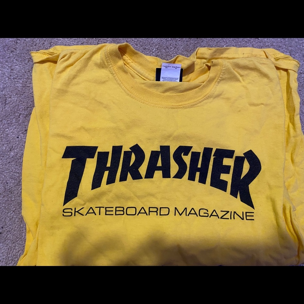 yellow and black thrasher shirt from zumiez!!